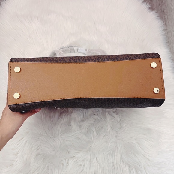 Michael Kors Suvillan Bag ✨brand new - Picture 3 of 5